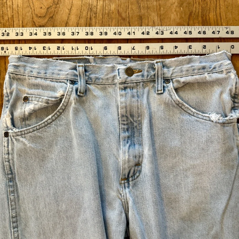 Vintage‎ Wrangler Jeans Light Wash Ripped Knee Distressed Denim